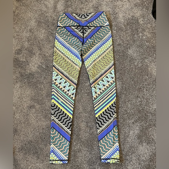 Victoria Secret Knock Out Tights - Picture 2 of 3